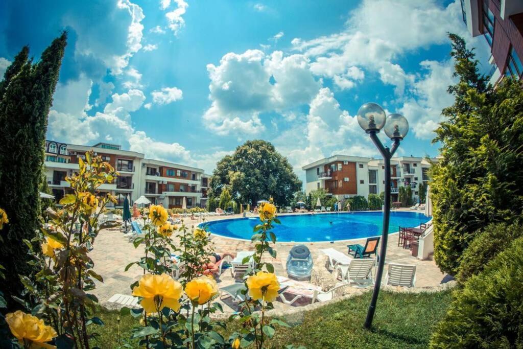 Messambria Fort Beach - Premium Apartments Elenite Dış mekan fotoğraf